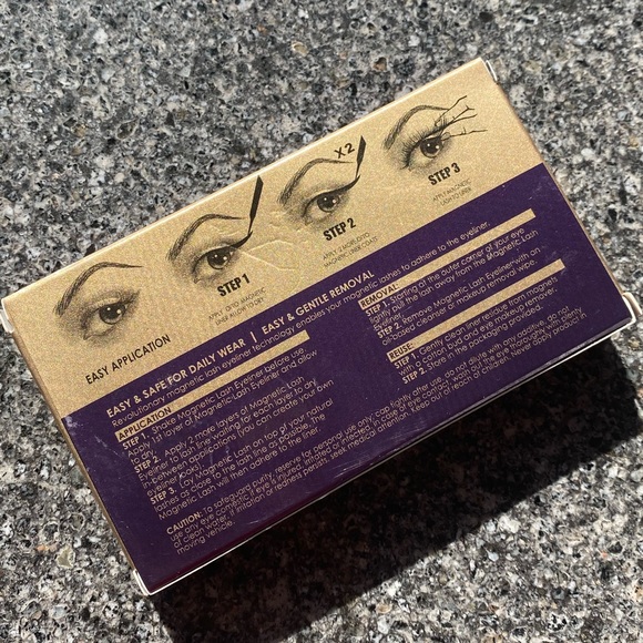 Fake eyelashes - Picture 3 of 4